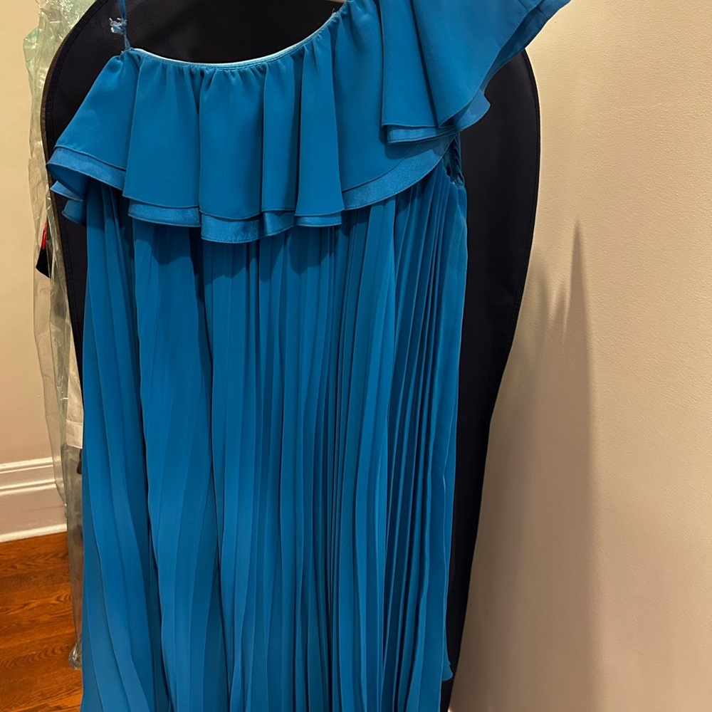 Elegant Blue One-Shoulder Dress